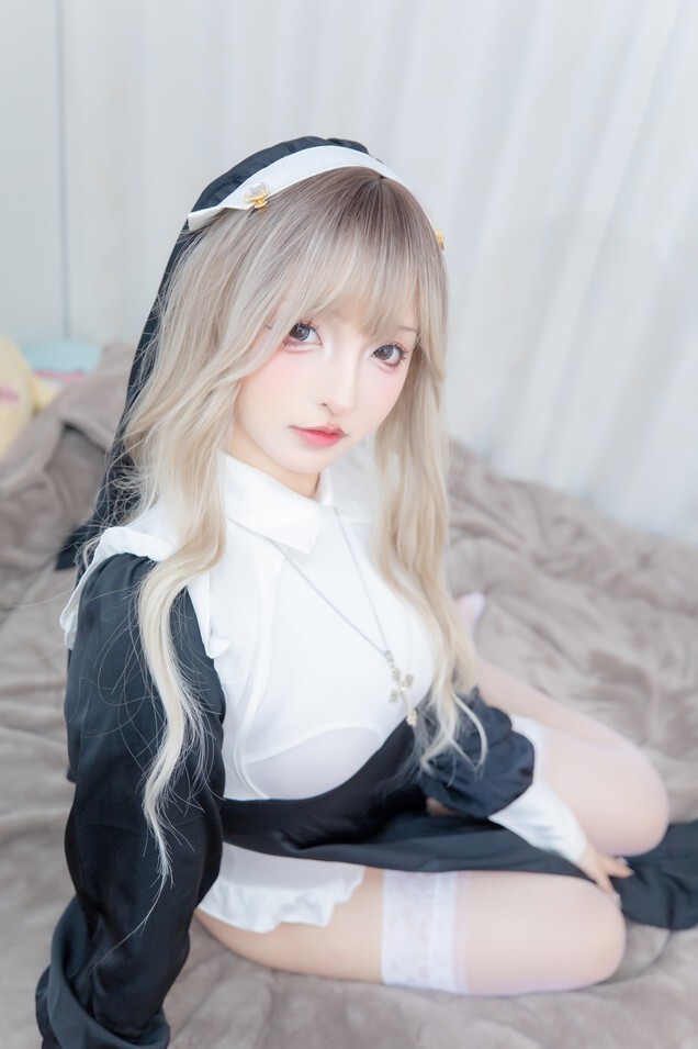 神楽坂真冬 - 战斗修女 [75P2V-340MB]