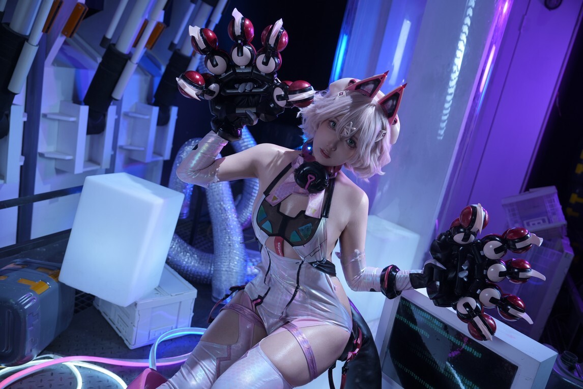 小和甜酒 – 交错战线 绯俐 [47P2V-732MB]