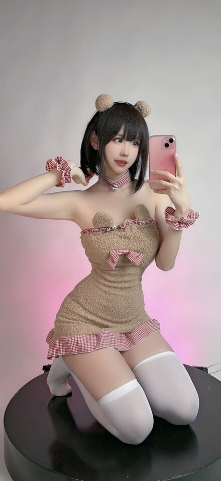 miko酱ww - 2023年12月订阅 (16套) [187P-1.43GB]