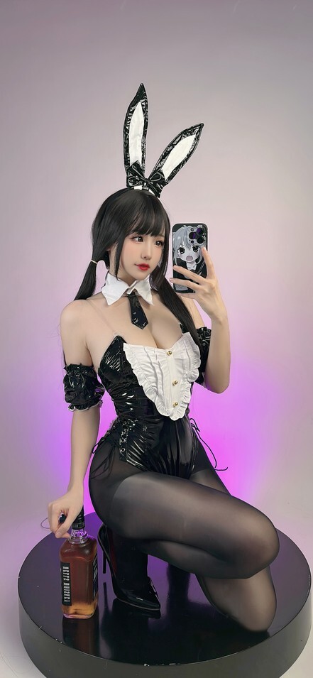 miko酱ww - 兔兔管家 [54P-530MB]