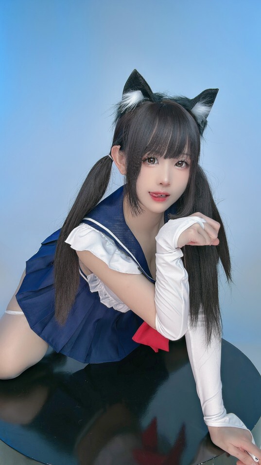 miko酱ww - 纯欲学妹 [27P-293MB]