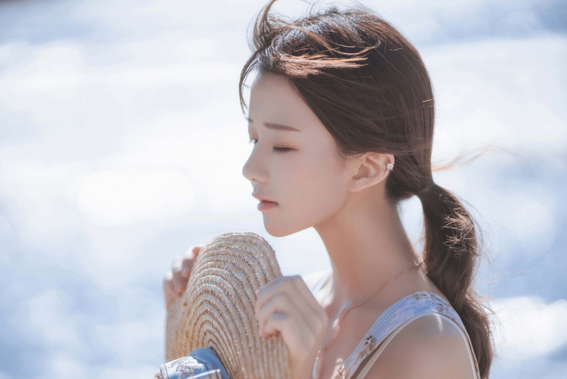 桜桃喵 - 发光的海 [18P-214MB]