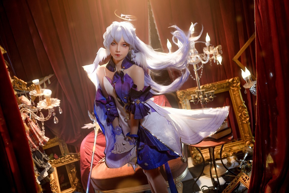 狐玖玖 – 知更鸟 [61P-308MB]