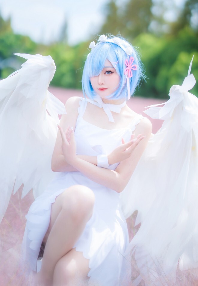 Halo_酱 - 蕾姆天使 [12P-26.8MB]