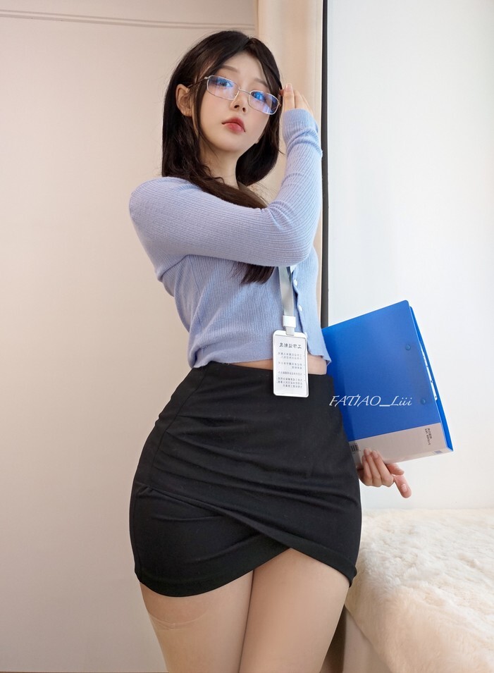 迷之呆梨 - 24年08月fantia会员订阅合集 (全8期) [130P-221MB]