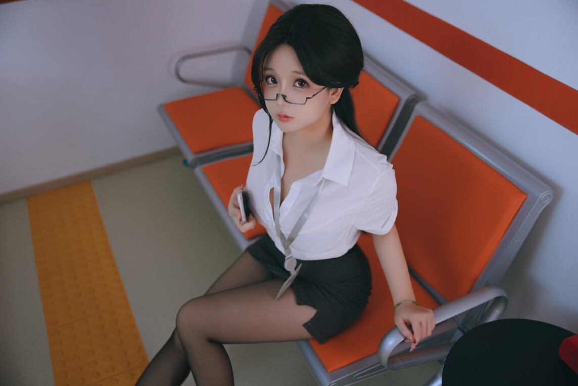 日奈娇 (樱井小莜) - 地铁OL [287P8V-3.40GB]