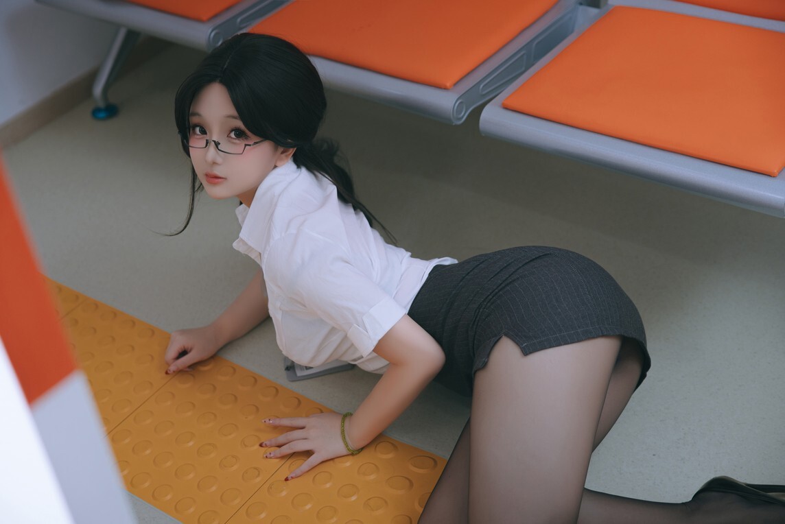 日奈娇 (樱井小莜) - 地铁OL [287P8V-3.40GB]