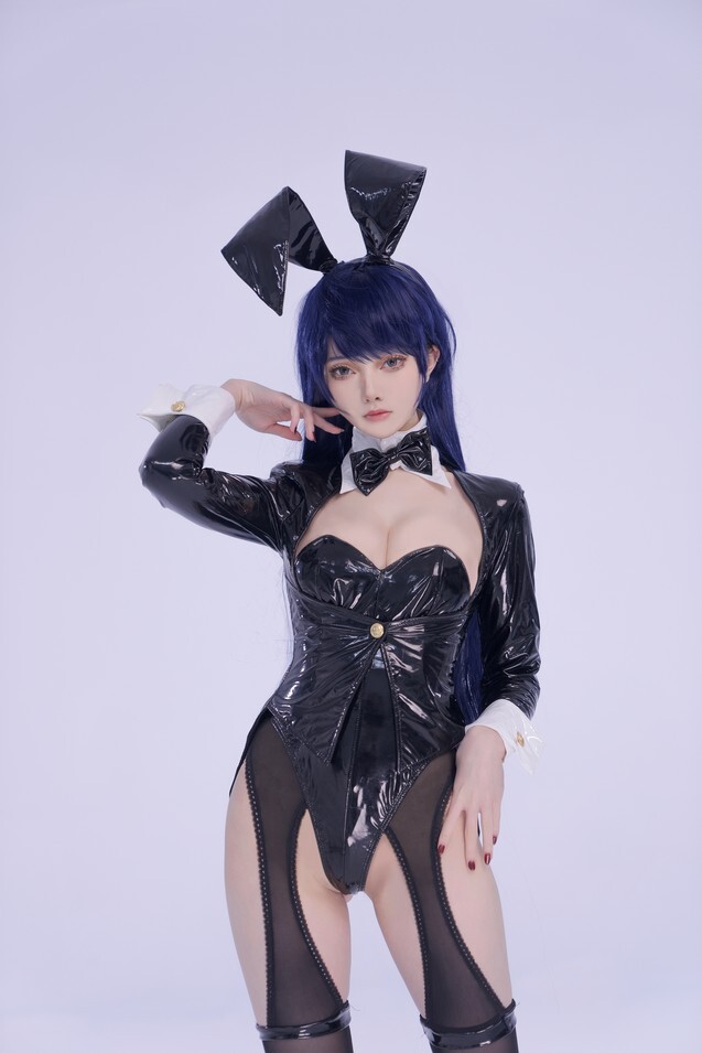 炭烤莉莉黑 – 更衣人偶 兔女郎 [50P-822MB]