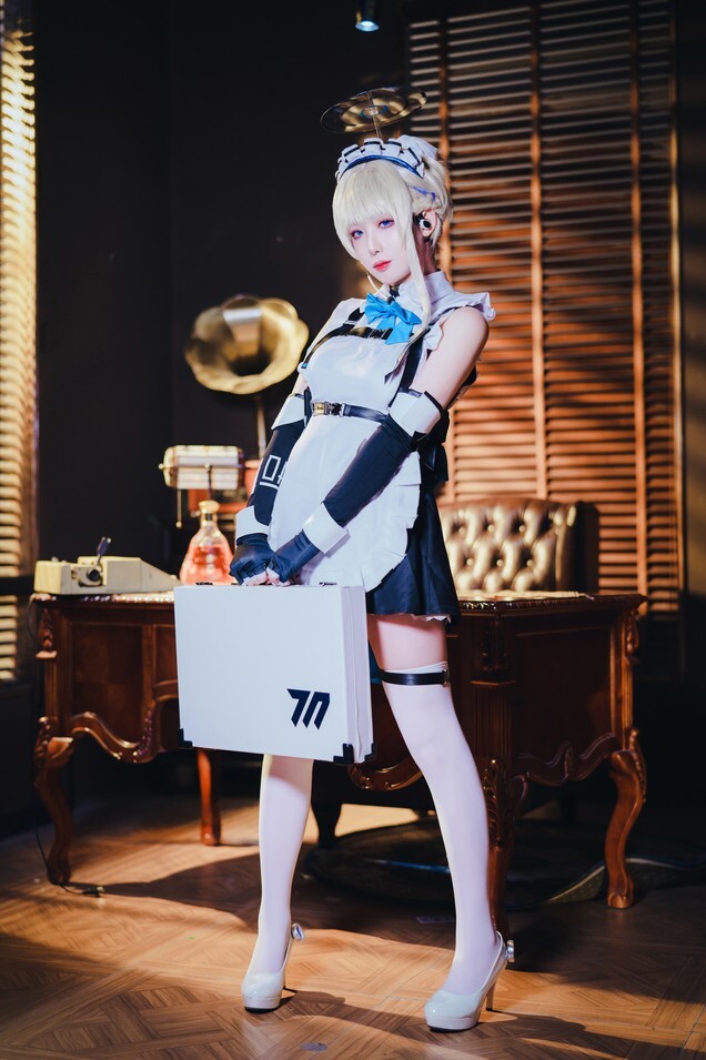 封疆疆v - 飞鸟马时 女仆 [28P-312MB]