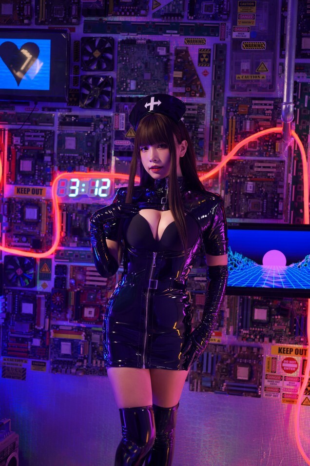 Neko-薇薇 - 暗黑护士 [54P5V-542MB]