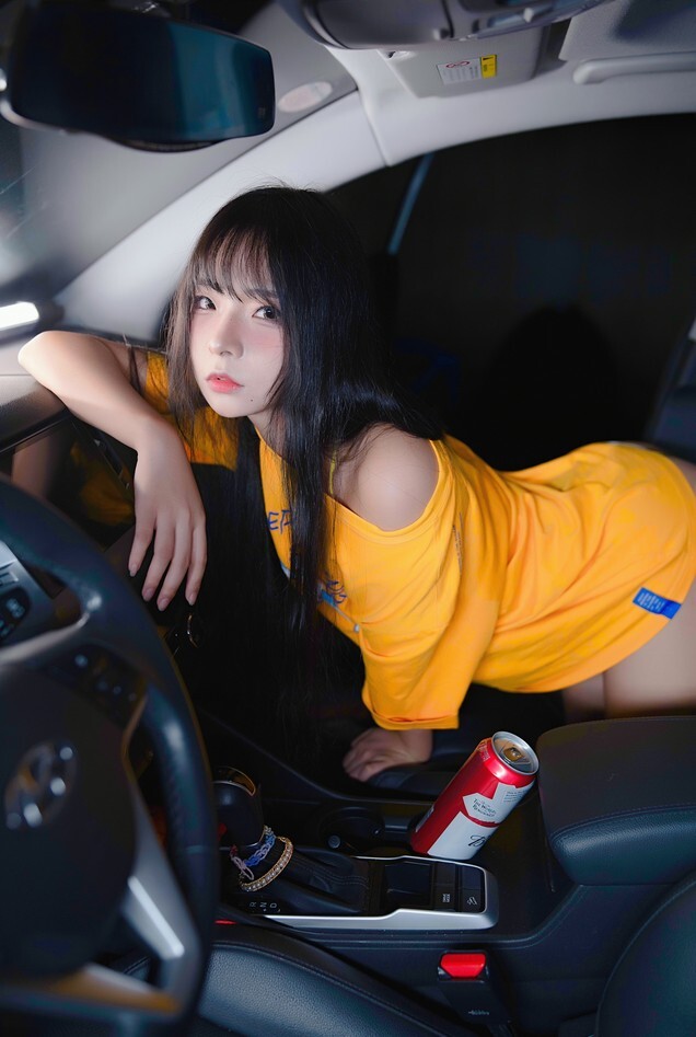 Kokuhui – 车内嫩黄 [92P-1.47GB]