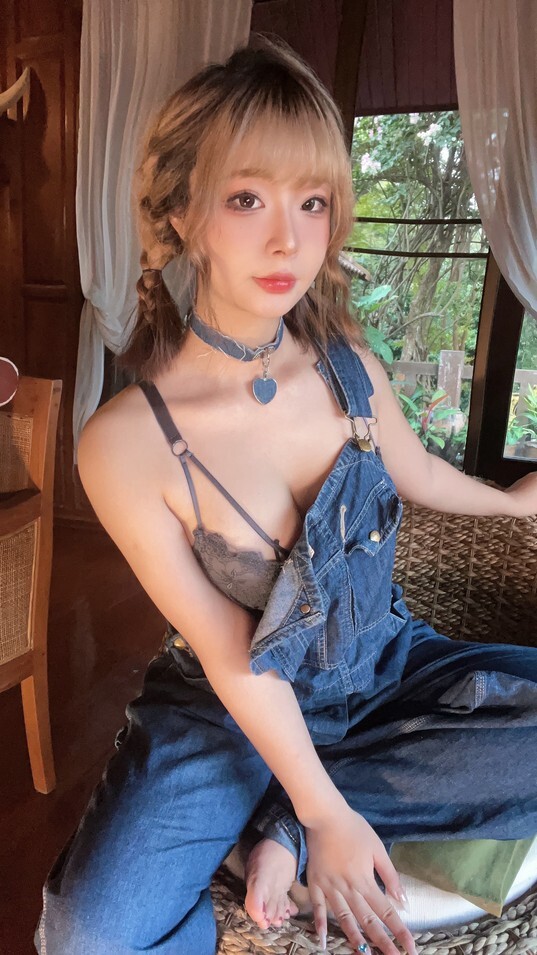 Kokuhui - 背带裤妹妹 [41P1V-210MB]