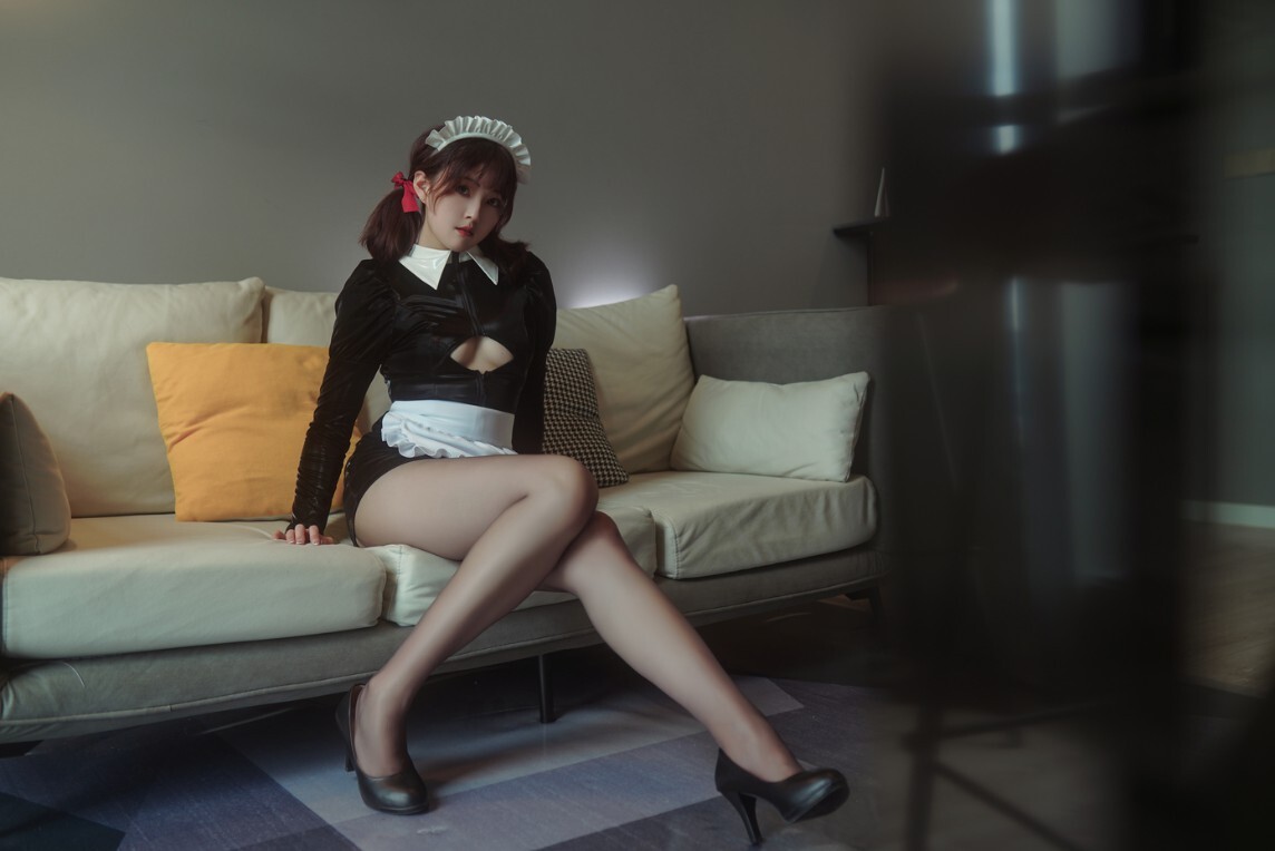 Natsuko夏夏子 - 漆黑女仆 [50P-439MB]