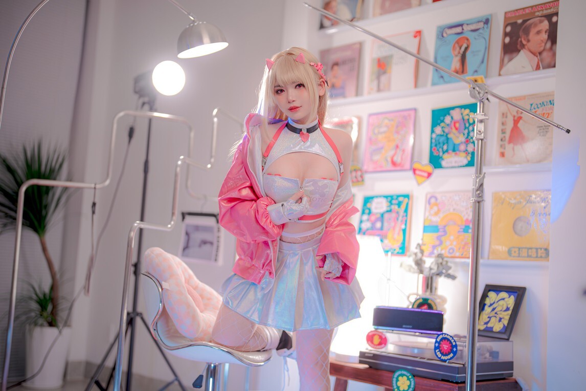 ZinieQ – Viper NIKKE [37P15V-763MB]