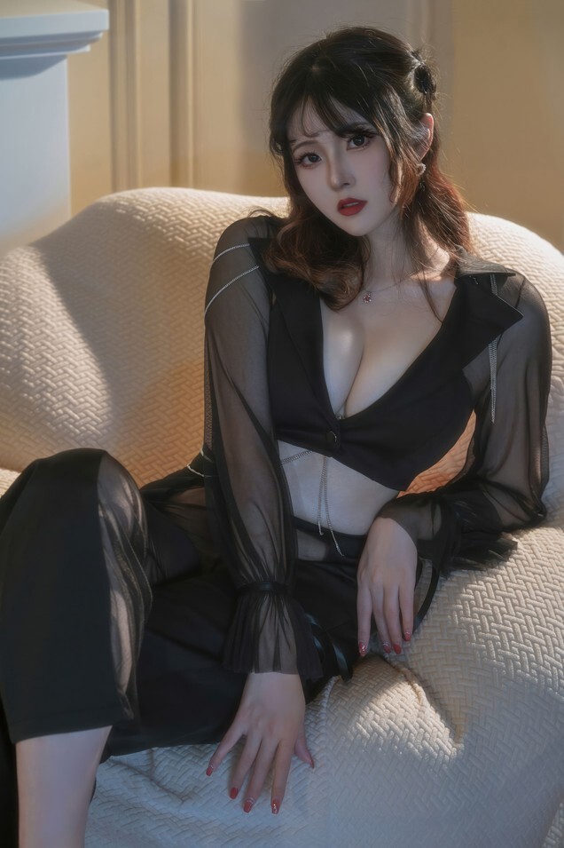 Natsuko夏夏子 - 朦胧OL [53P1V-733MB]