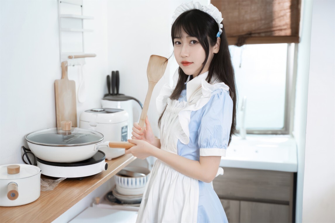 不呆猫 – 厨房小女仆 [35P-212MB]