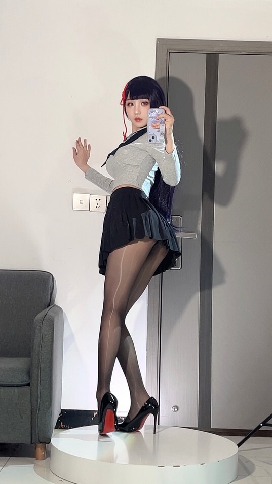 无影喵喵Ghost - 山城恋 自拍 [39P4V-613MB]