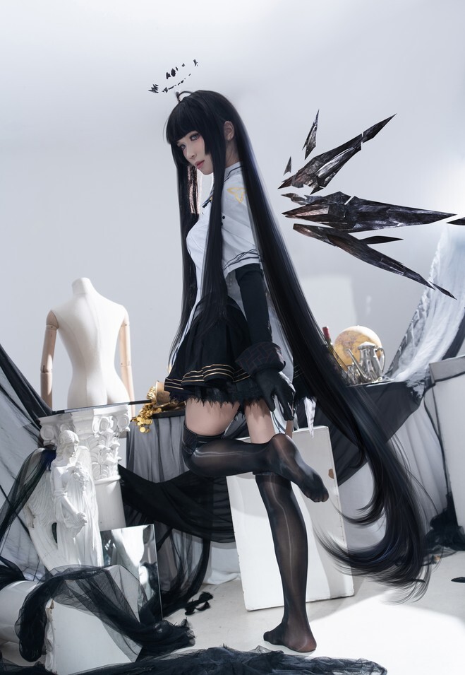 宫城_myagi –  明日方舟  阿尔图罗cos [16P-143MB]