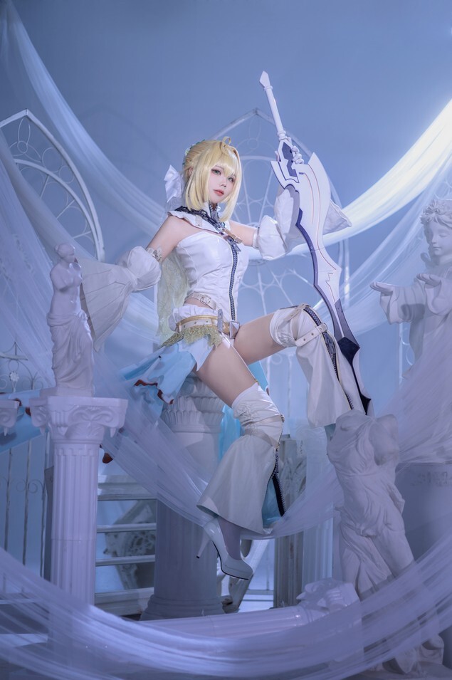 墨色的团子_墨舒 - 尼禄 [15P-209MB]