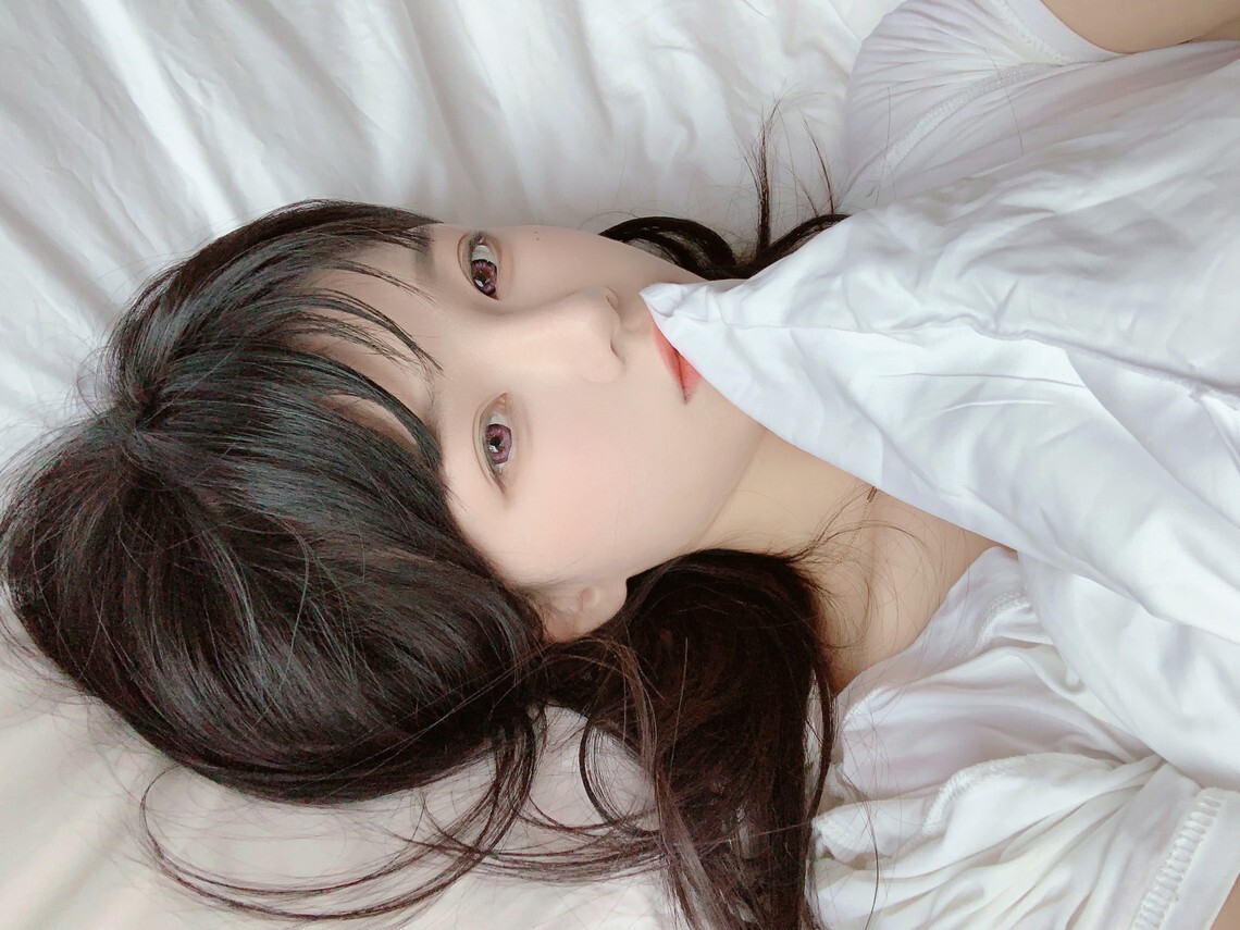 桜桃喵 – 小猫小猫 [17P-77.1MB]