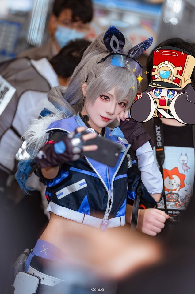 河野華 - 萤火虫动漫游戏嘉年华 银狼 [18P-222MB]