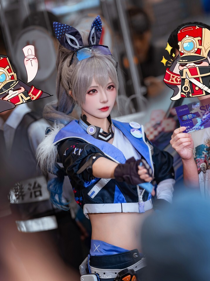 河野華 - 萤火虫动漫游戏嘉年华 银狼 [18P-222MB]