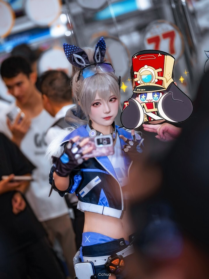 河野華 - 萤火虫动漫游戏嘉年华 银狼 [18P-222MB]