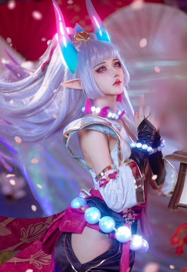 努力的十八魔 – 灵魂莲华辛德拉 [11P-57.1MB]