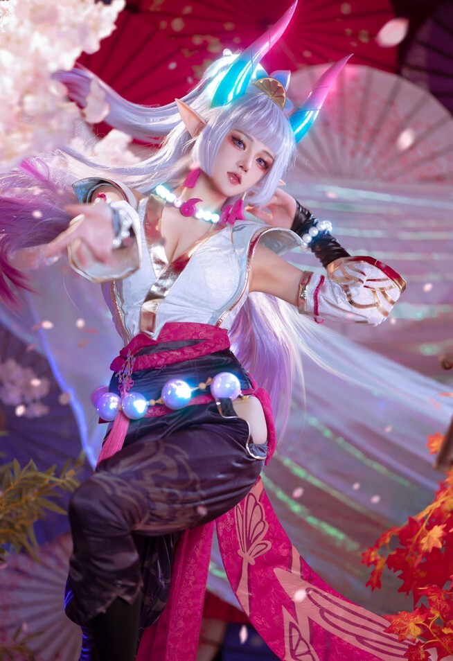 努力的十八魔 - 灵魂莲华辛德拉 [11P-57.1MB]