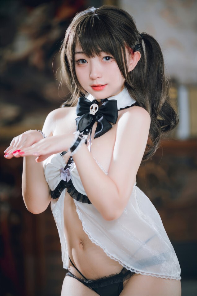 花铃 - 万圣节 小恶魔女仆 [82P-706MB]