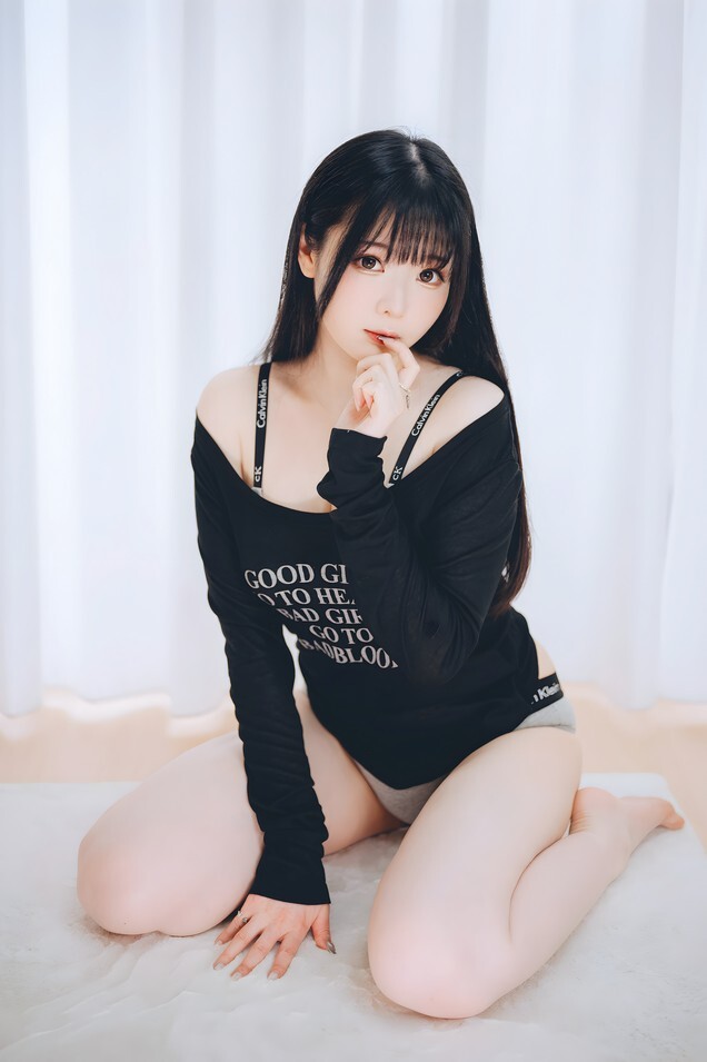 霜月shimo - 「DL版写真集」週末彼女 [101P-1.25GB]