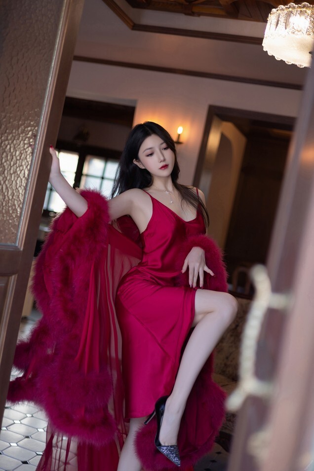 鱼子酱Fish - 玫瑰 [120P-1.08GB]