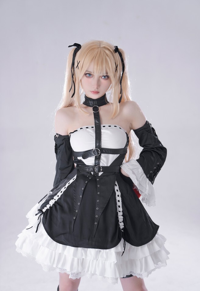 炭烤莉莉黑 - 玛丽萝丝 [15P-125MB]