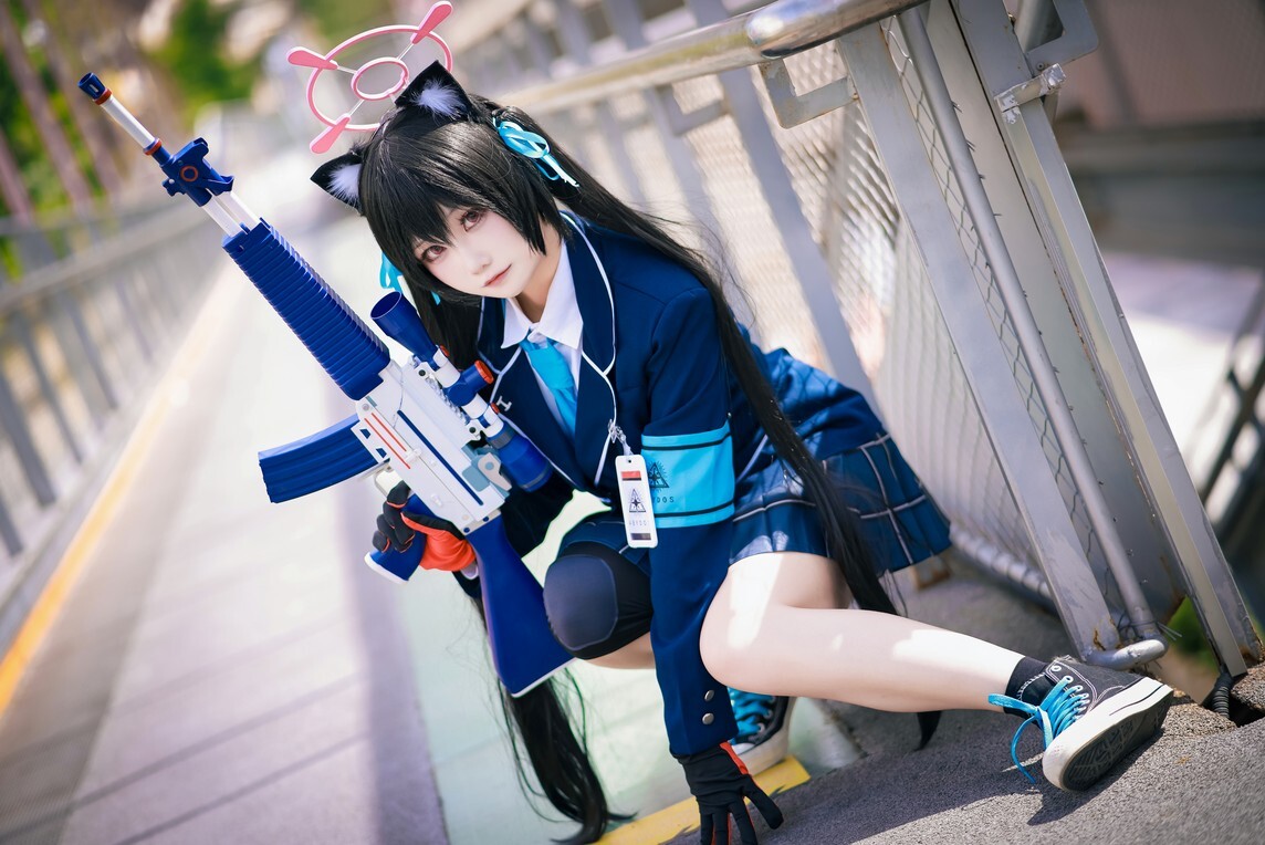 lunana - 黑见芹香 [25P-154MB]