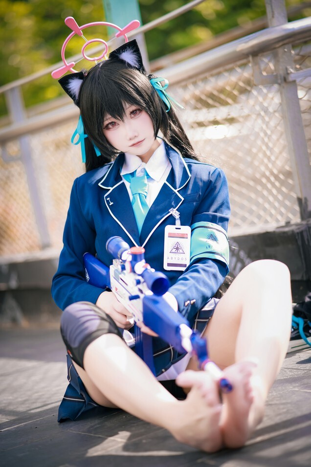 lunana - 黑见芹香 [25P-154MB]