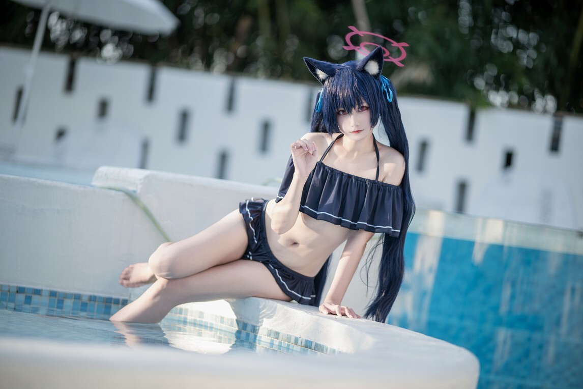 lunana – 黑见芹香 泳装 [28P-173MB]