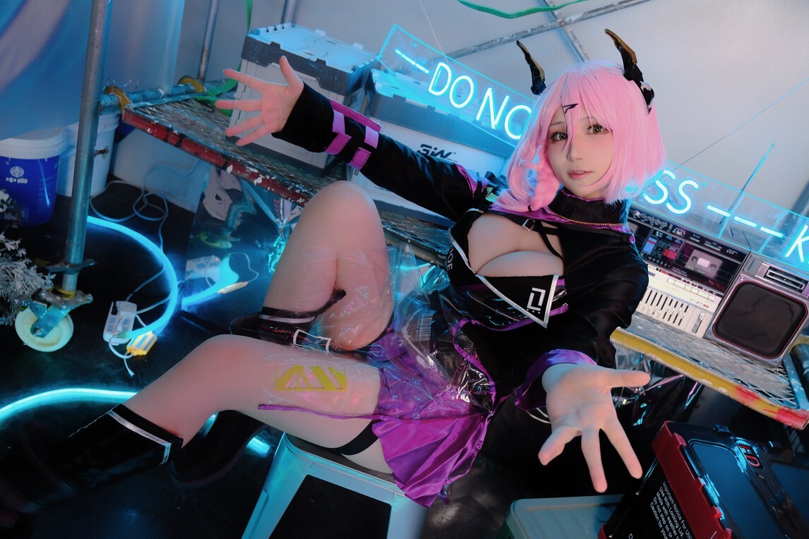 幼愛Youmeko - 泰丝 TESS Set [Erophone] [18P-211MB]