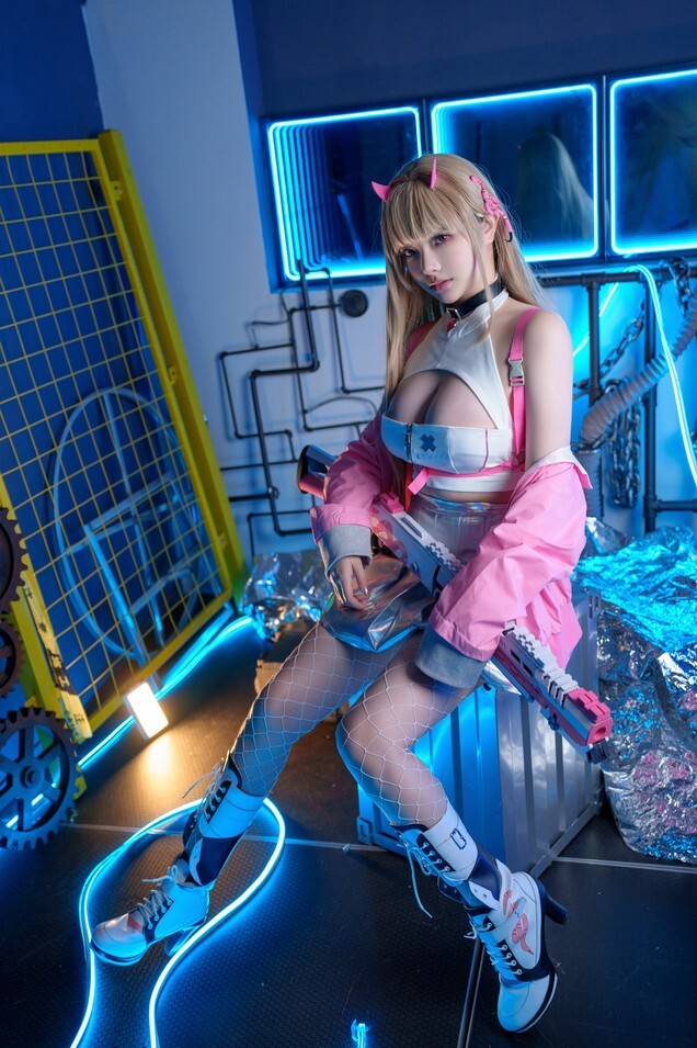 雯妹不讲道理 - Nikke 毒蛇 [36P-925MB]