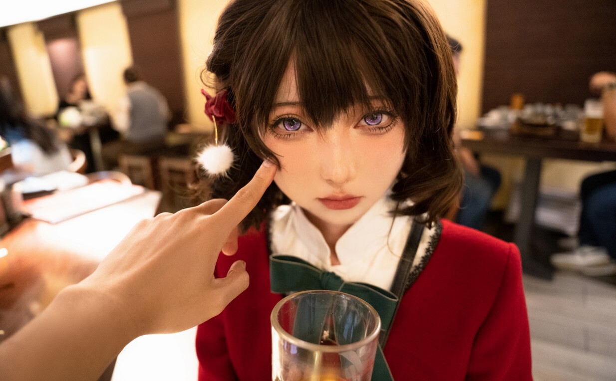 炭烤莉莉黑 - 桌面少女 冬 林檎 [18P-242MB]