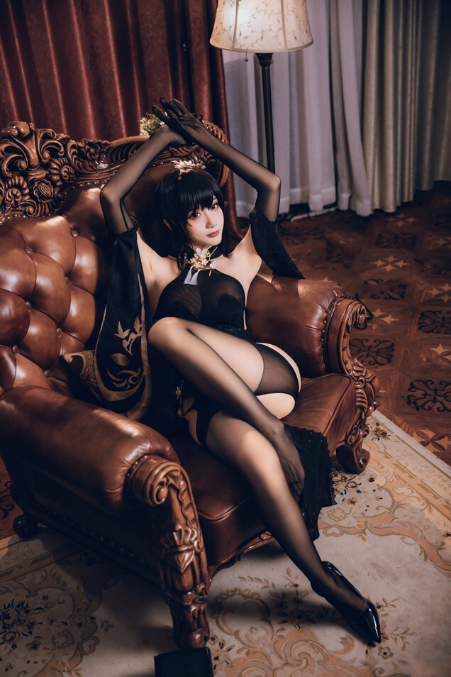 如月灰 - 碧蓝航线 镇海旗袍 [24P-123MB]