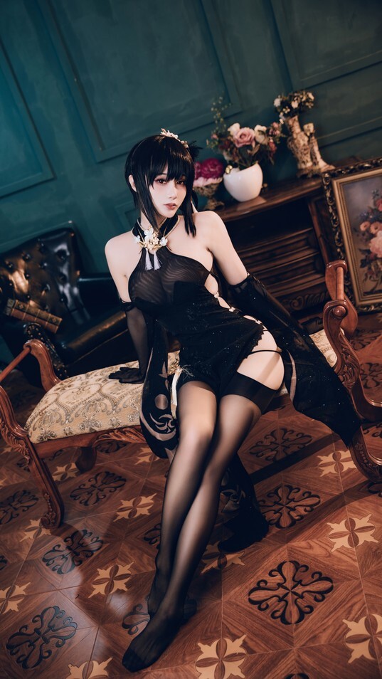 如月灰 - 碧蓝航线 镇海旗袍 [24P-123MB]