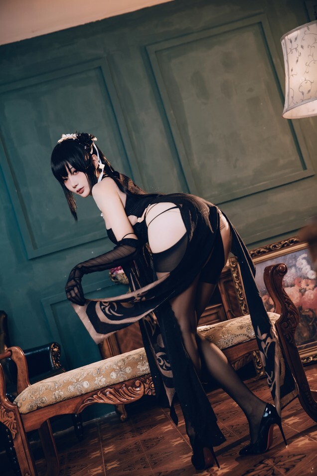 如月灰 - 碧蓝航线 镇海旗袍 [24P-123MB]