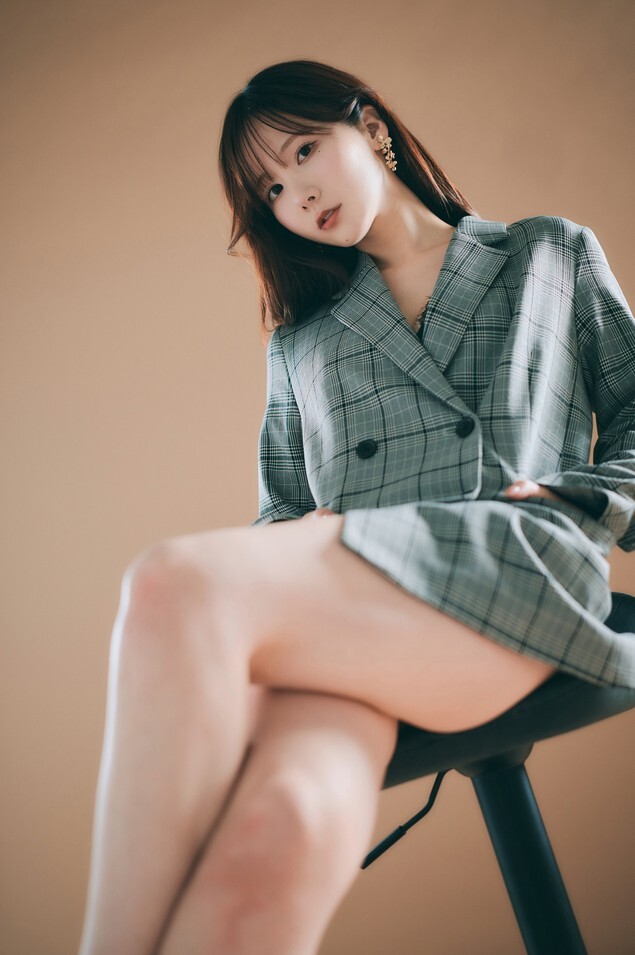 けん研🧪 (けんけん) - BLACK LADY [53P-269MB]