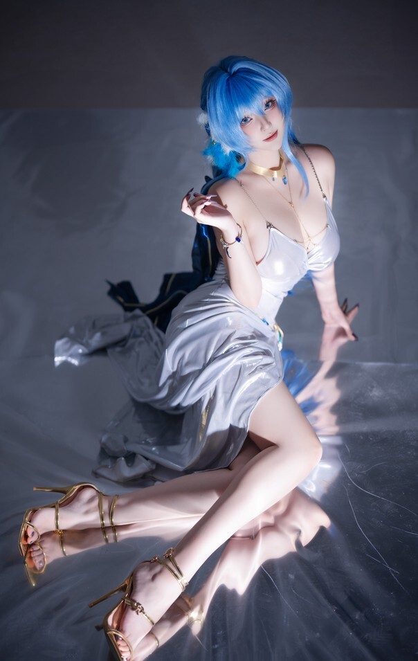 菌烨tako - 海伦礼服 [9P-48.0MB]