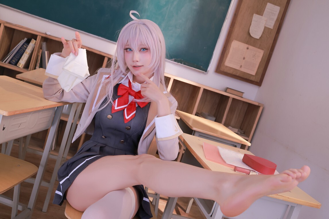 水淼aqua - 24年11月patreon会员订阅 艾莉同学 [91P-139MB]