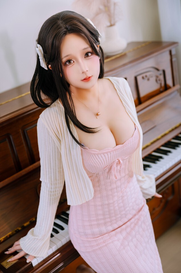 日奈娇 (樱井小莜) - 钢琴老师 [215P5V-2.15GB]