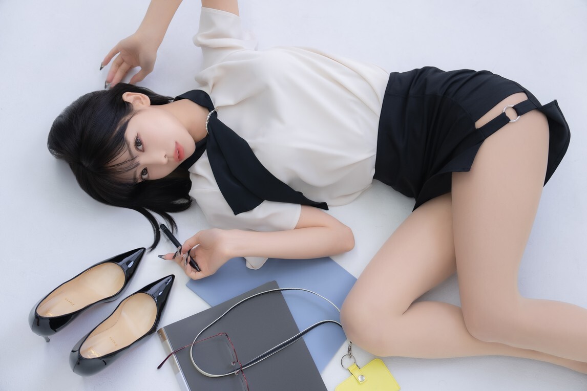 米倉みゆ - 米倉みゆ新刊写真集 DL版【GLOSS】 [101P-277MB]