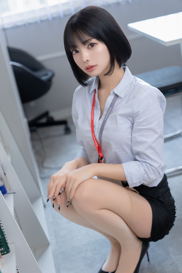 米倉みゆ - 米倉みゆ新刊写真集 DL版【GLOSS】 [101P-277MB]