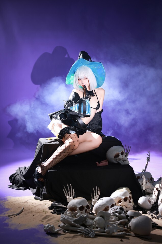 G44不会受伤 -  阿黛尔 万圣 [39P-552MB]