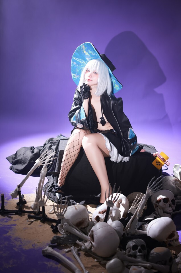 G44不会受伤 –  阿黛尔 万圣 [39P-552MB]